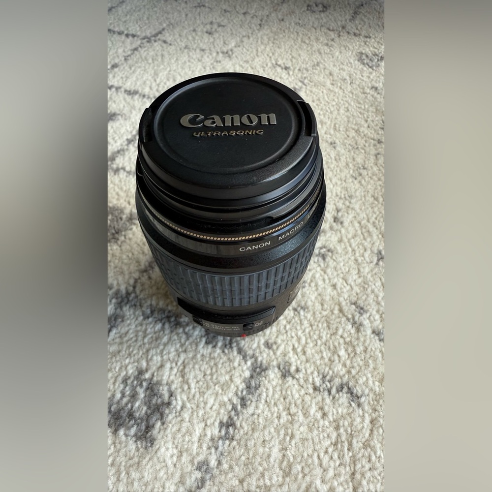 Canon EF 100mm f/2.8 Macro Lens (Non-L)